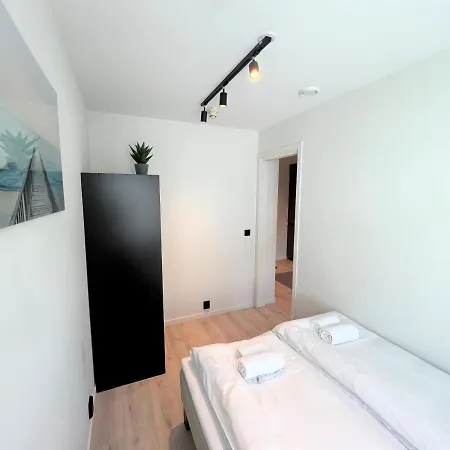 Budget & Apartment